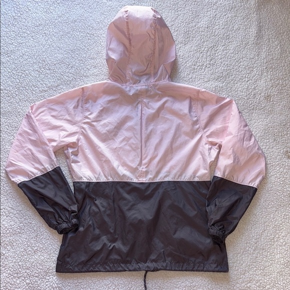 Columbia Women's Light Pink and Dark Gray Ski Jacket - Picture 6 of 9